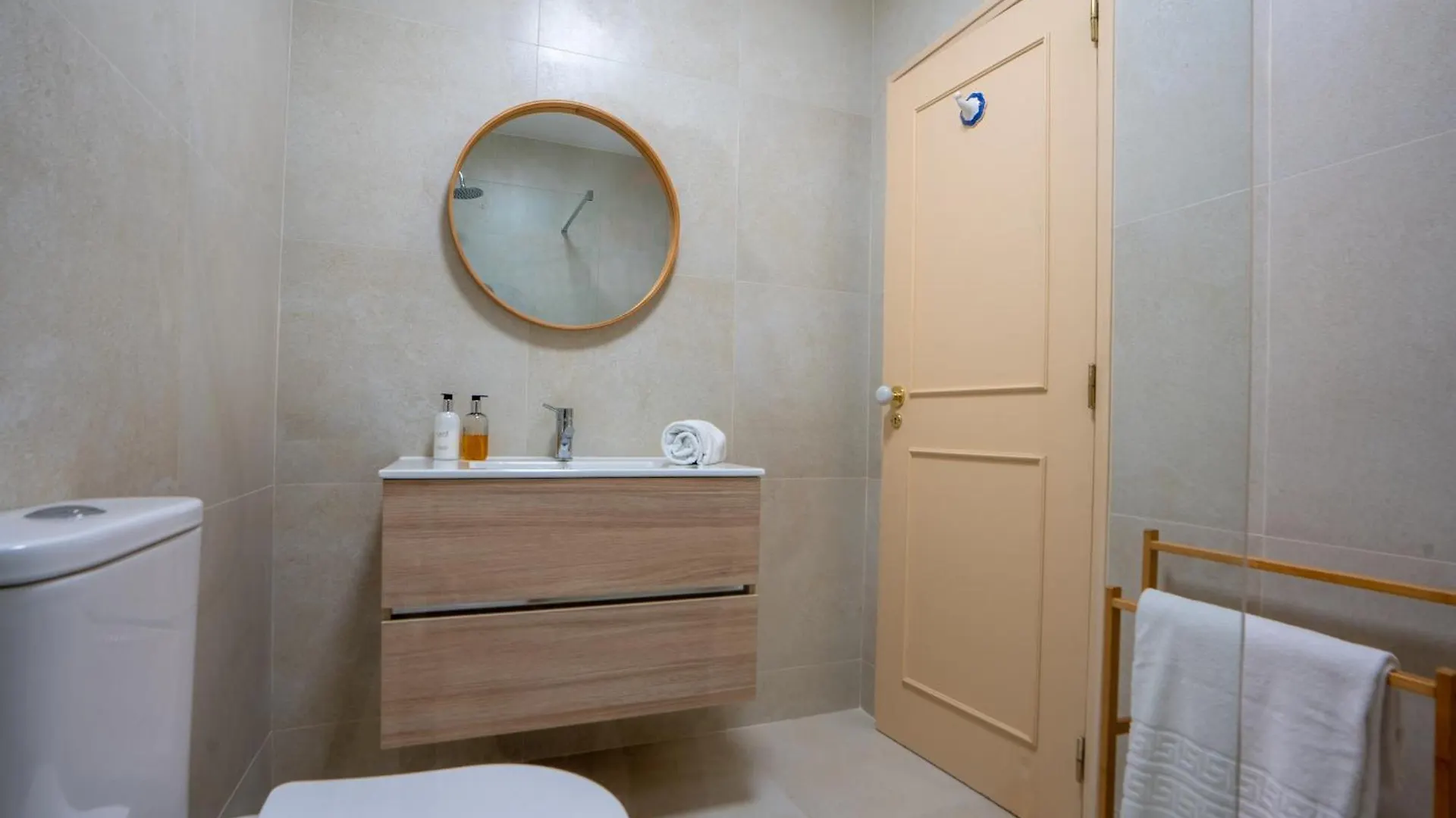 Villa The Jasmin House By Lovelystay Santa Cruz